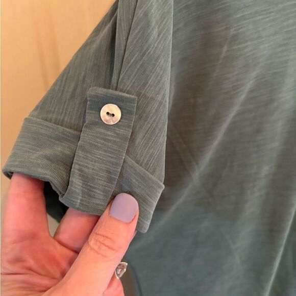 Green Envelope Teal Short Sleeve Top - Picture 3 of 5